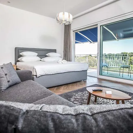 Extensive Light-filled Modern Living Areas Hébergement de vacances *